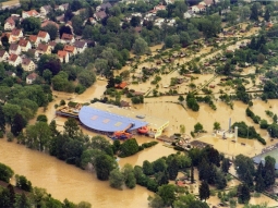 Hochwasser 1999 im Bereich des Freizeitbades Atlantis