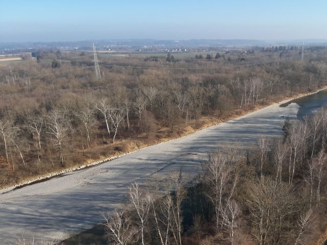 Blick auf die Musterstrecke bei Flusskilometer 29 nördlich der Langweider Brücke (Foto: WWA DON) Blick auf die Musterstrecke bei Flusskilometer 29 nördlich der Langweider Brücke (Foto: WWA DON)