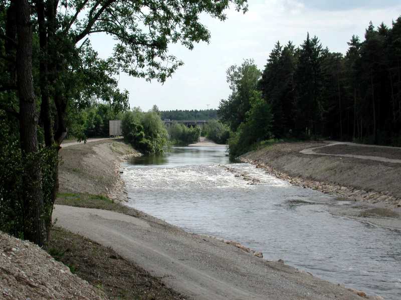 Die erste Rampe unterhalb der Staustufe Inningen Die erste Rampe unterhalb der Staustufe Inningen