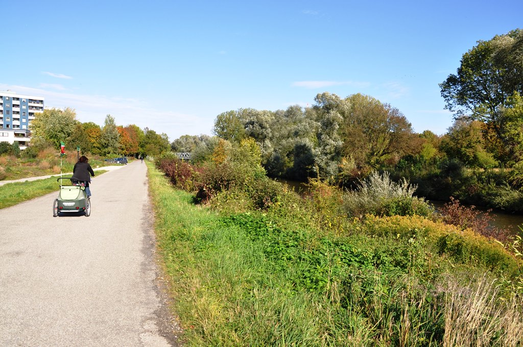 Wertach, Blickrichtung Nord auf die Localbahnbrücke vor der Umgestaltung